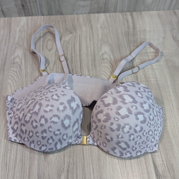 Victoria's Secret "INCREDIBLE" Lined Demi Bra Women's Size 34B Gray Leopard - Picture 1 of 7